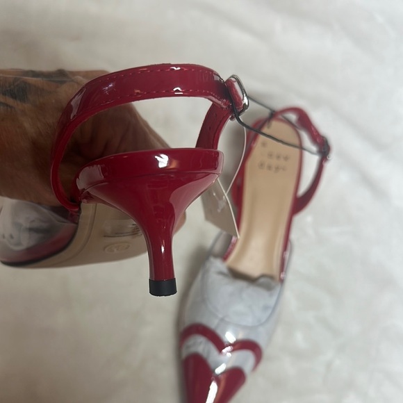 A New Day Red and White Heels with Pointed Toe - Picture 8 of 10